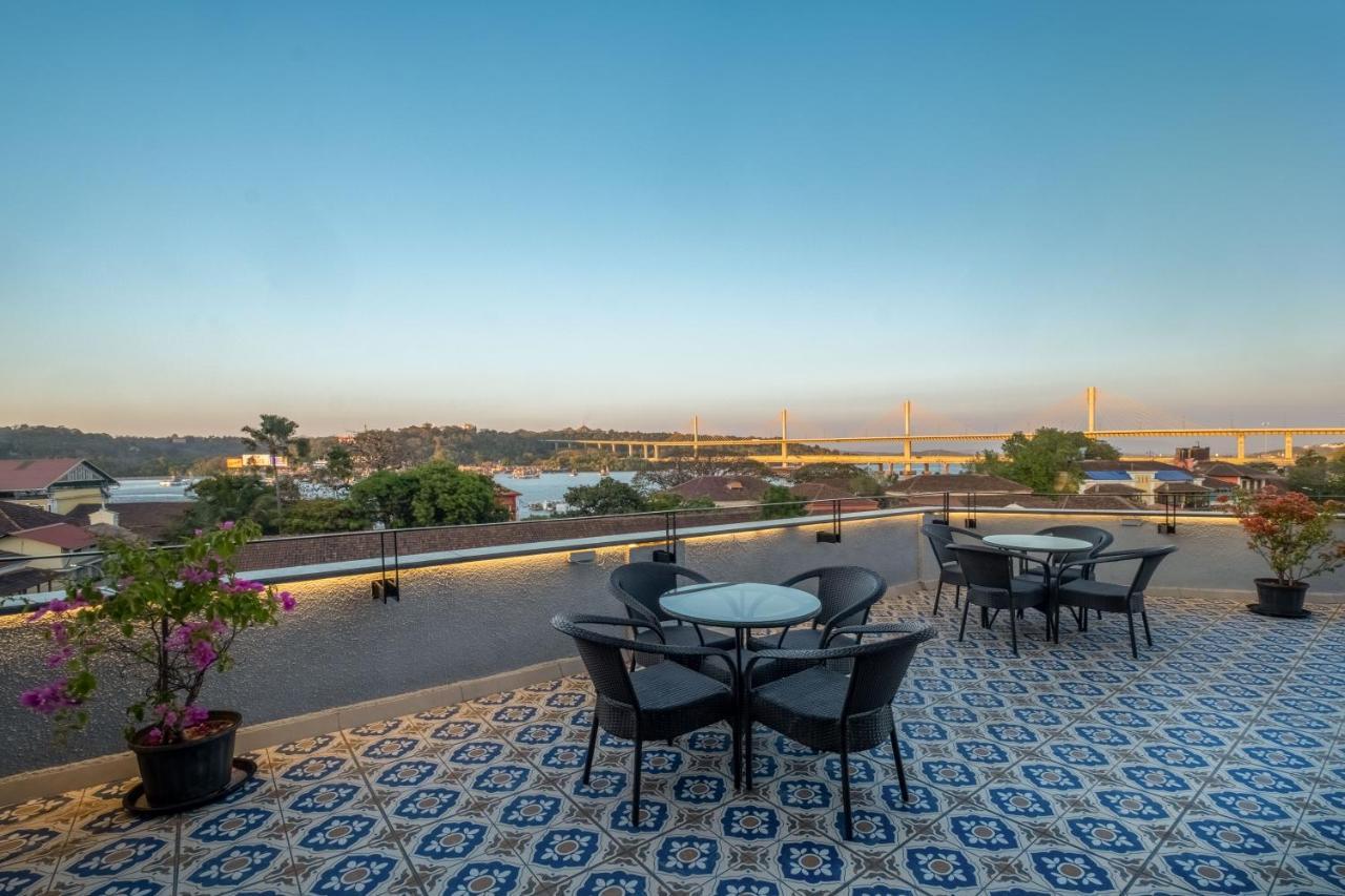 O Pierre - Fontainhas Otel Panaji Dış mekan fotoğraf